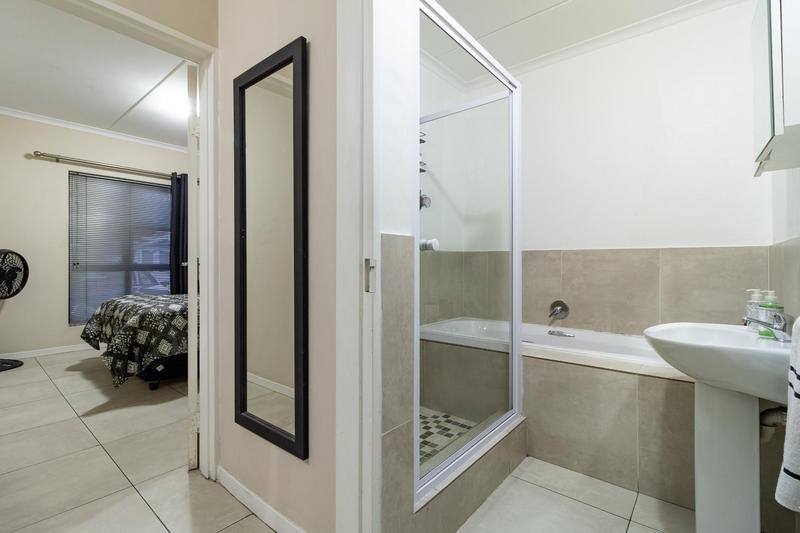 To Let 2 Bedroom Property for Rent in Bonnie Brae Western Cape